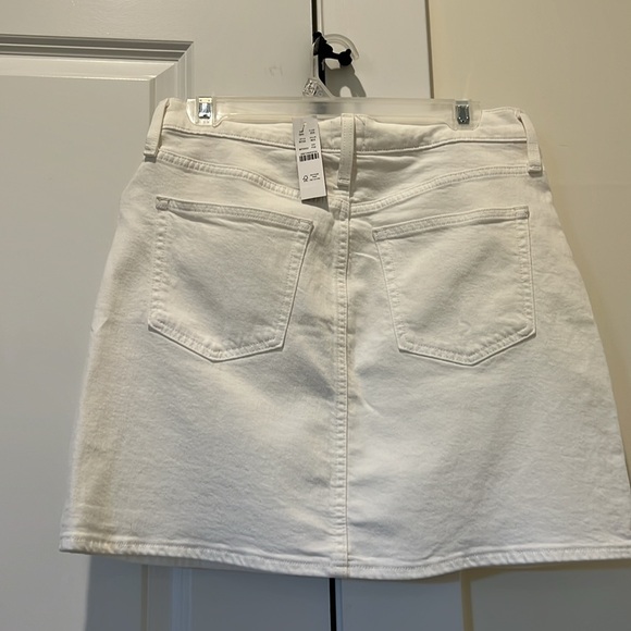 J Crew white denim skirt.   Size on the label is 28P. - Picture 2 of 4